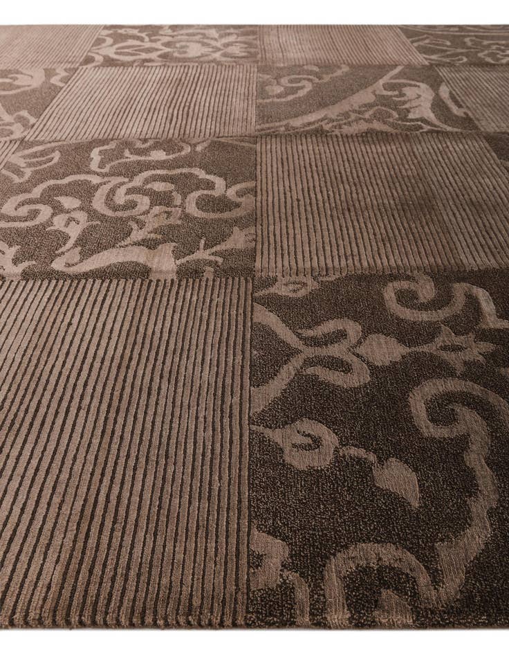Detail image of  6' 9 x 10' 2  Hand Knotted Darya Wool Rug
