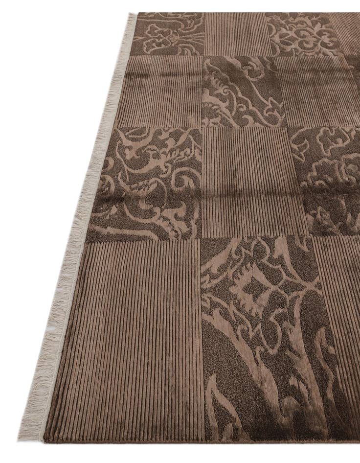 Detail image of  6' 6 x 9' 11  Hand Knotted Darya Wool Rug