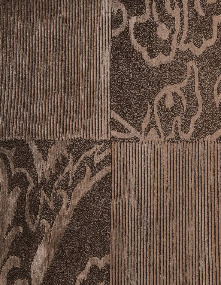 Detail image of  6' 6 x 9' 11  Hand Knotted Darya Wool Rug