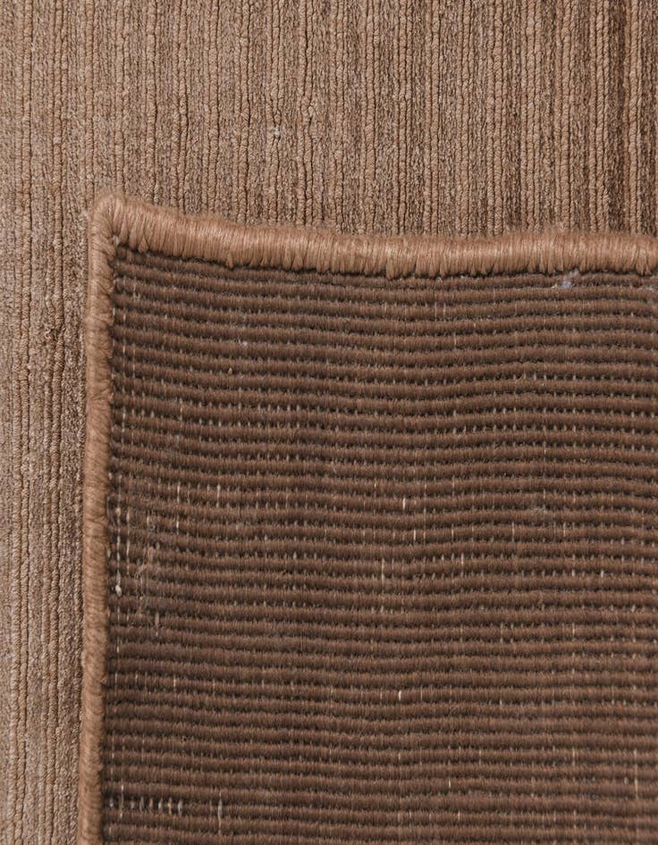 Detail image of  6' 6 x 9' 7  Hand Knotted Darya Wool Rug