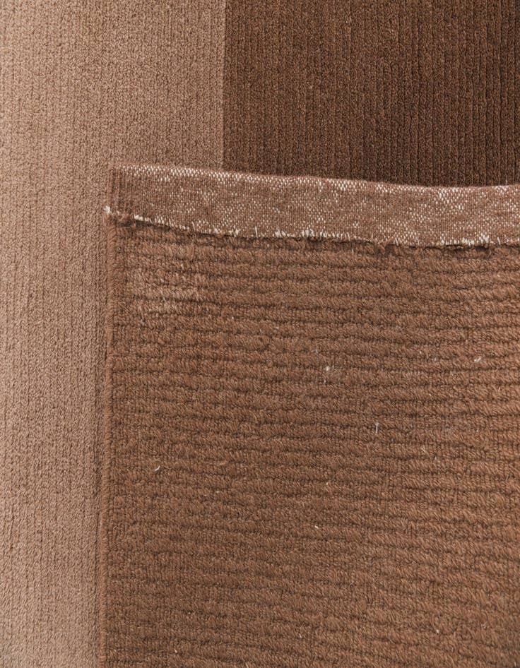 Detail image of  6' 7 x 9' 11  Hand Knotted Darya Wool Rug