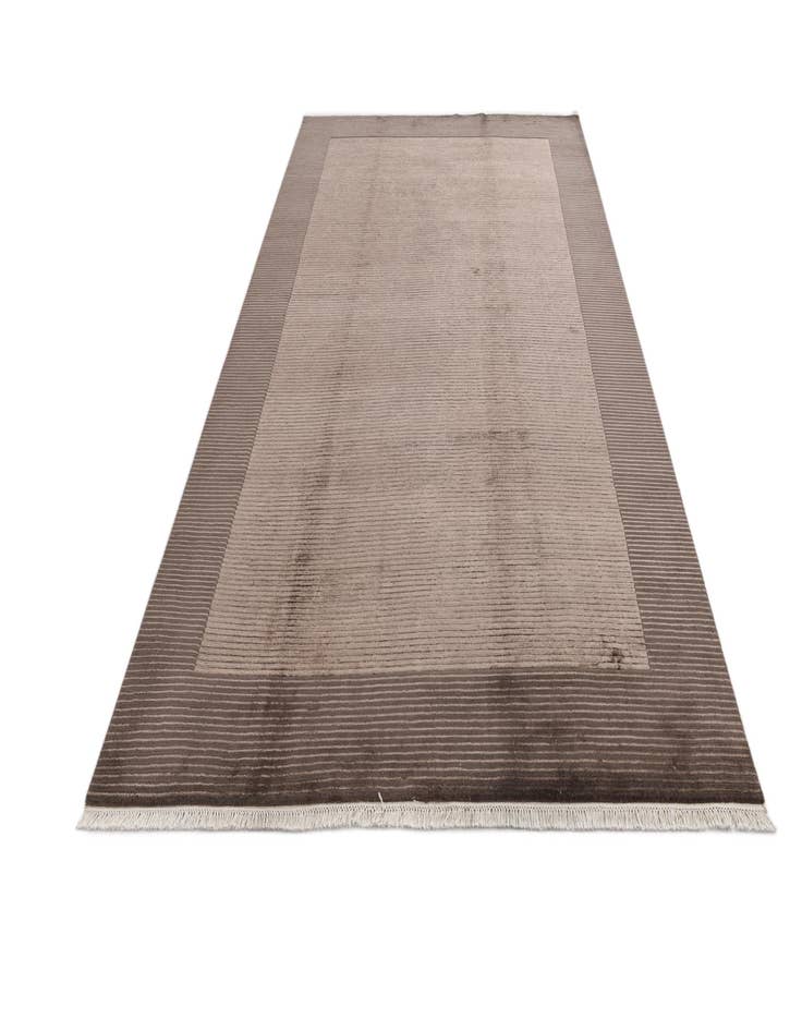 Detail image of  6' 7 x 9' 10  Hand Knotted Darya Wool Rug