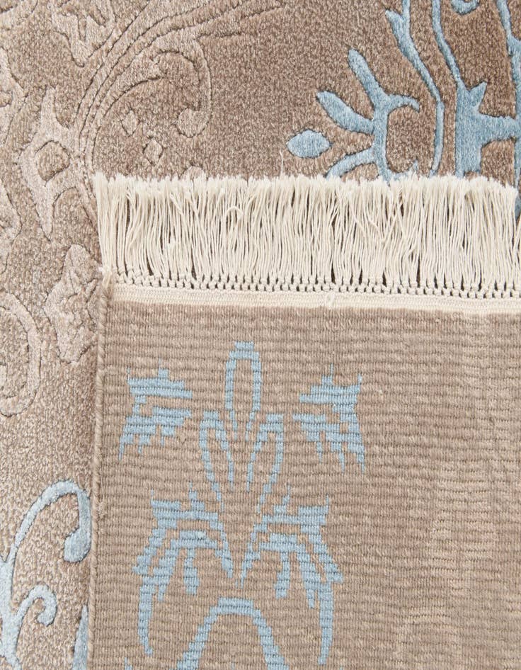 Detail image of  6' 6 x 9' 7  Hand Knotted Darya Wool Rug