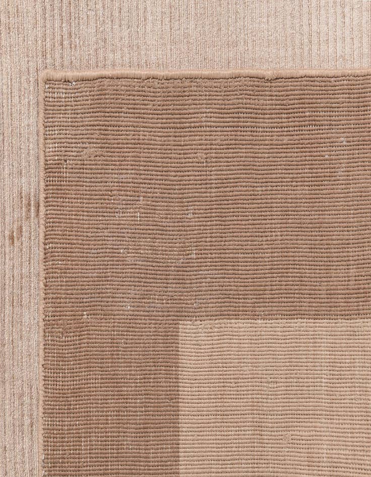 Detail image of  3' 11 x 5' 7  Hand Knotted Darya Wool Rug