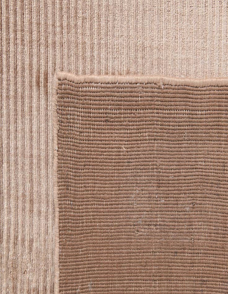 Detail image of  5' 8 x 7' 9  Hand Knotted Darya Wool Rug