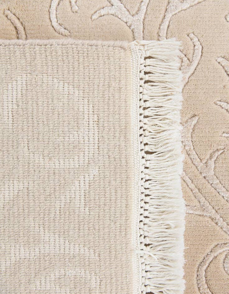 Detail image of  4' 4 x 6' 3 Darya Rug