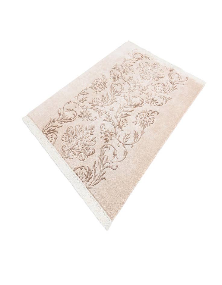 Detail image of  4' 11 x 6' 6 Darya Rug