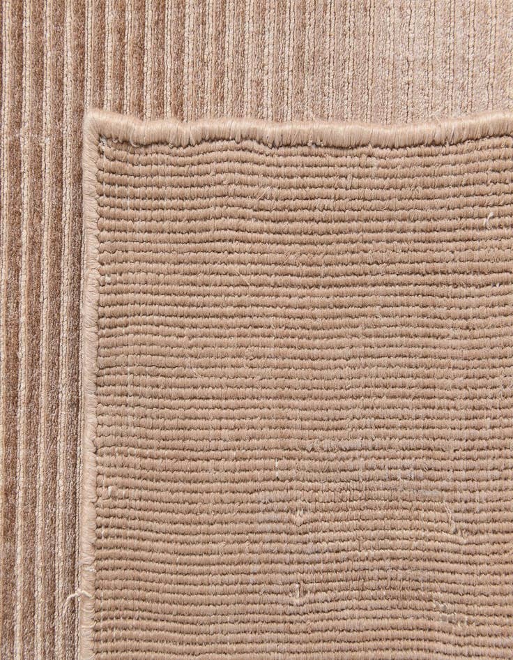 Detail image of  5' x 6' 8 Darya Rug