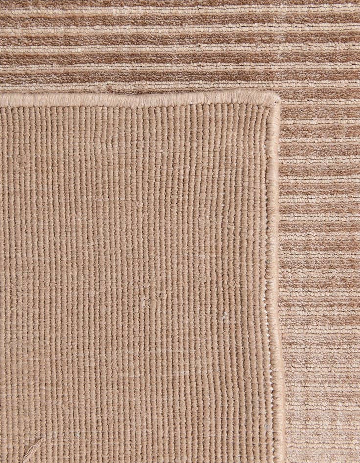 Detail image of  4' 10 x 6' 8 Darya Rug