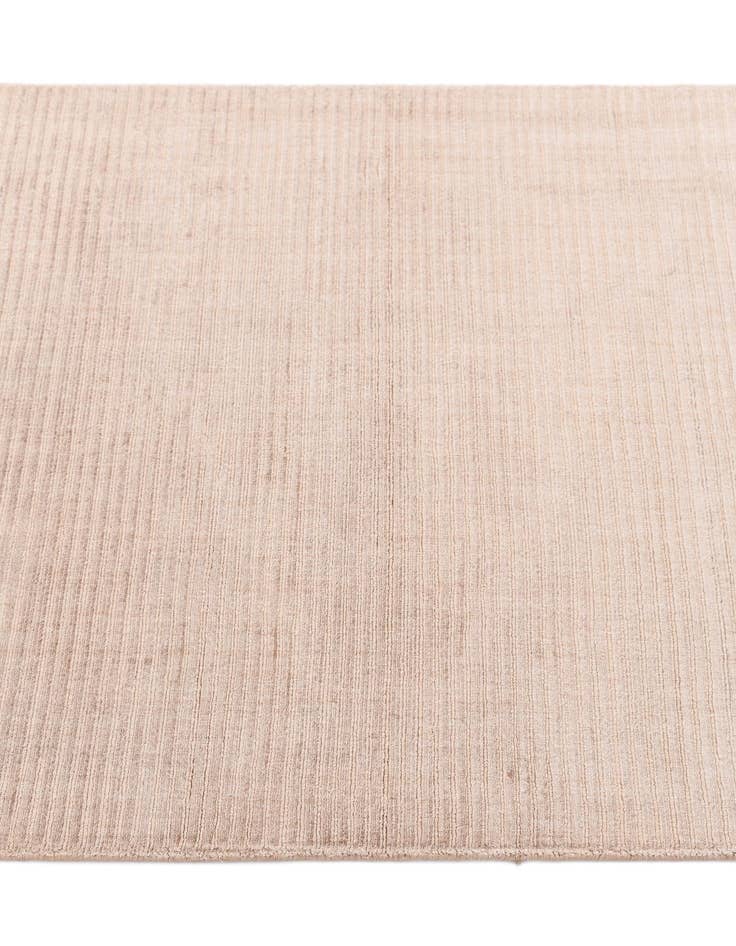 Detail image of  2' 7 x 5'  Hand Knotted Darya Wool Rug