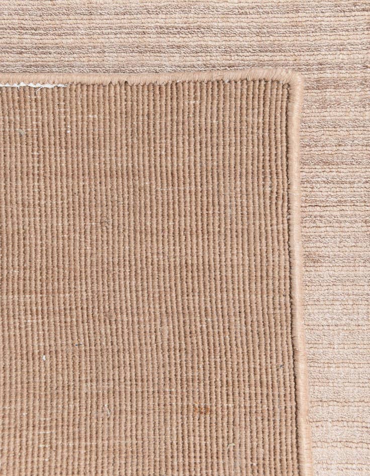 Detail image of  2' 7 x 5'  Hand Knotted Darya Wool Rug