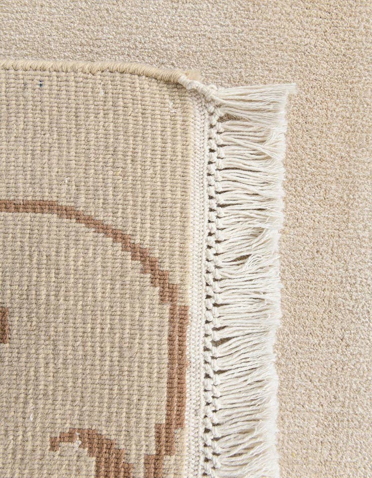 Detail image of  4' 7 x 6' 7 Darya Rug