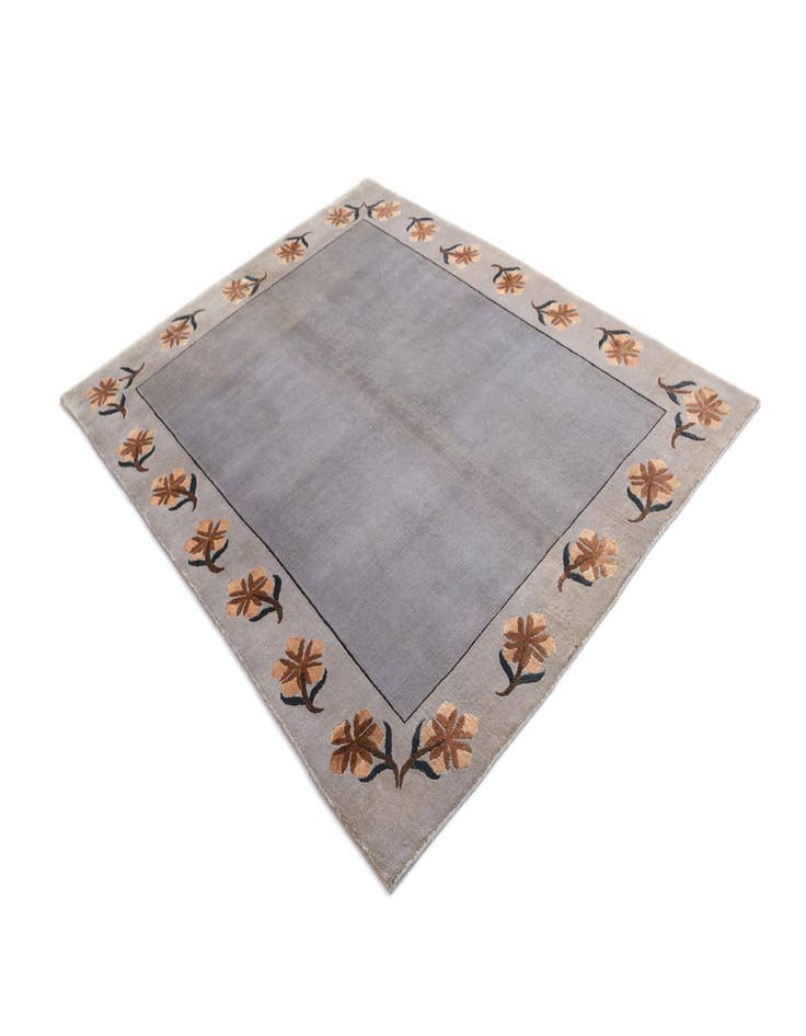 Detail image of  5' 3 x 6' 8 Darya Rug