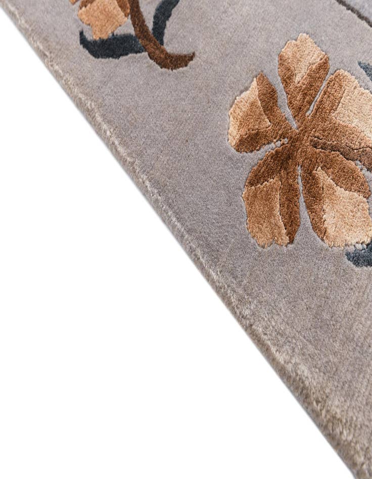 Detail image of  5' 3 x 6' 8 Darya Rug