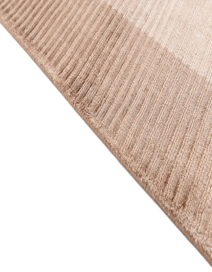 Detail image of  2' 7 x 4' 10  Hand Knotted Darya Wool Rug