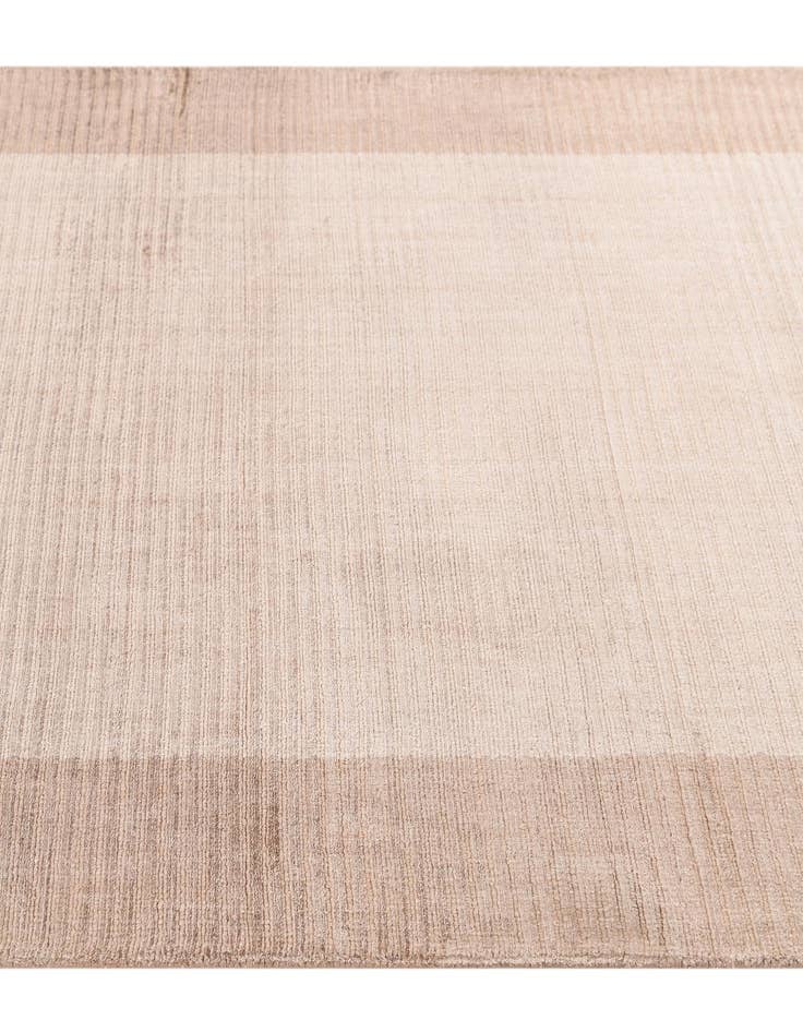 Detail image of  2' 7 x 4' 10  Hand Knotted Darya Wool Rug