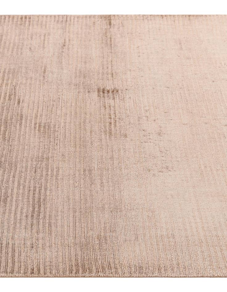 Detail image of  2' 8 x 5'  Hand Knotted Darya Wool Rug