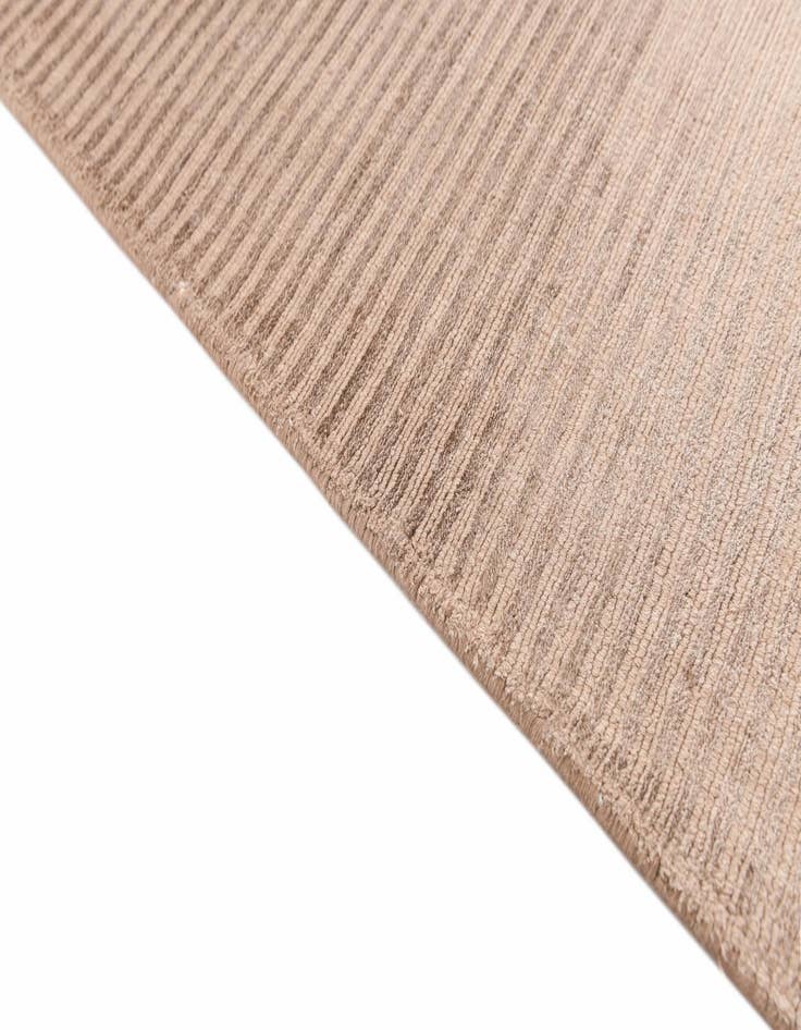 Detail image of  2' 8 x 5'  Hand Knotted Darya Wool Rug