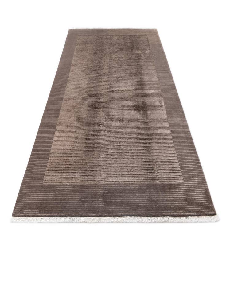 Detail image of  6' 5 x 9' 10  Hand Knotted Darya Wool Rug