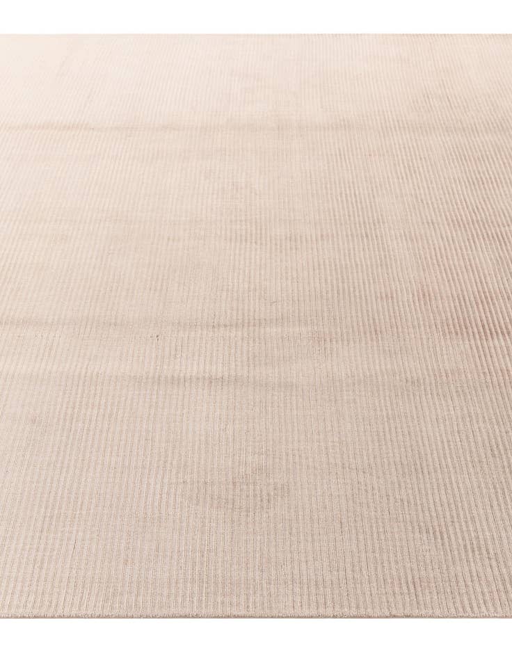 Detail image of  6' 6 x 9' 10  Hand Knotted Darya Wool Rug