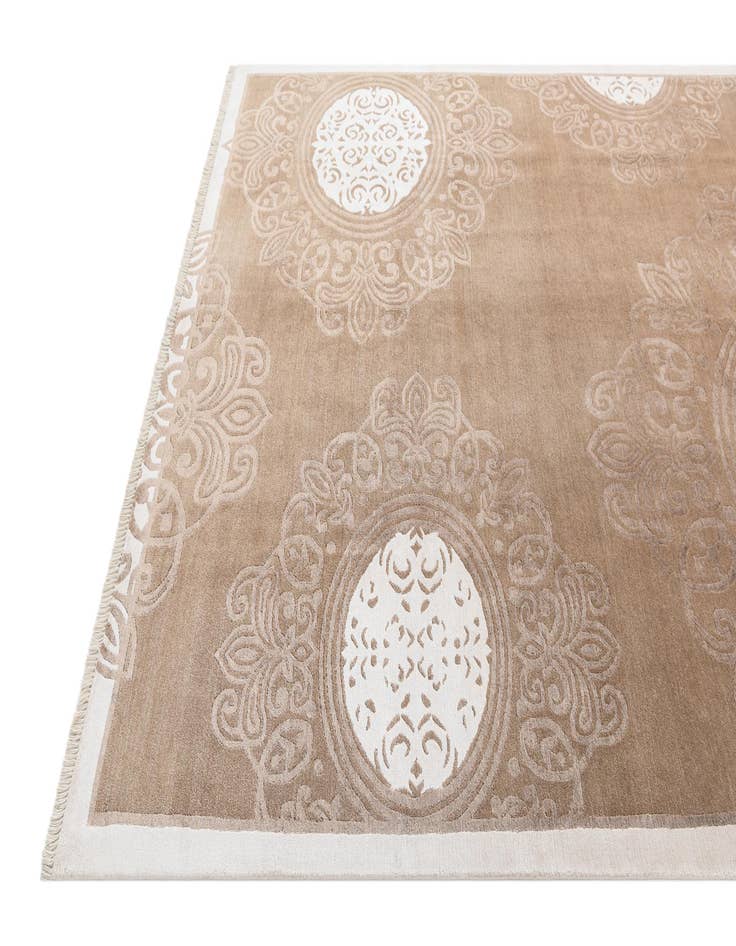 Detail image of  6' 9 x 10'  Hand Knotted Darya Wool Rug