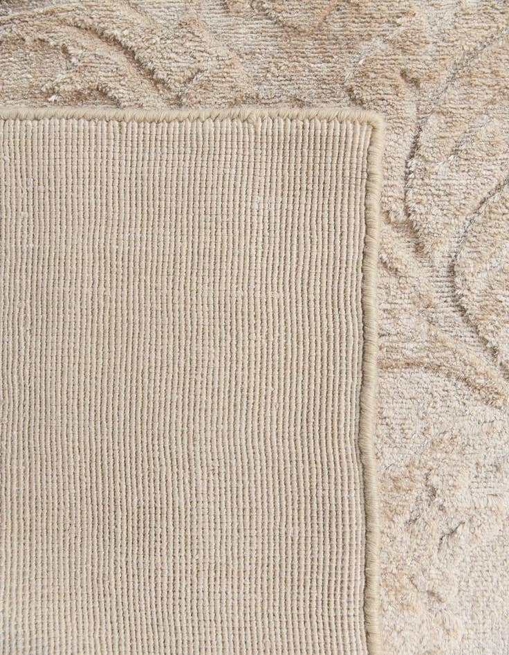 Detail image of  6' 7 x 9' 9  Hand Knotted Darya Wool Rug