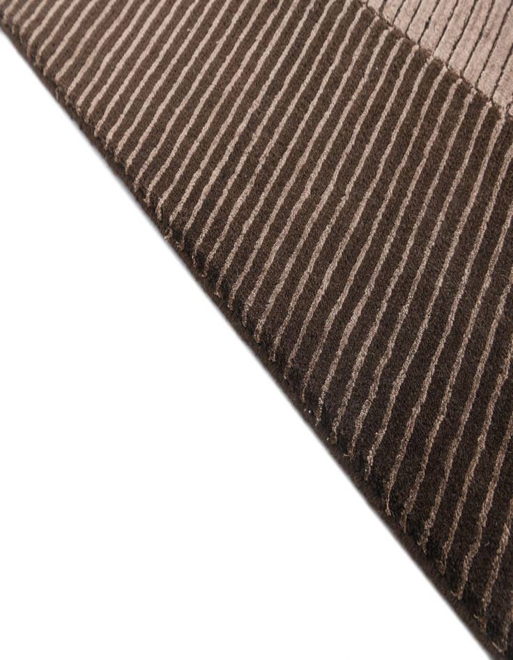 Detail image of  5' 8 x 7' 11  Hand Knotted Darya Wool Rug