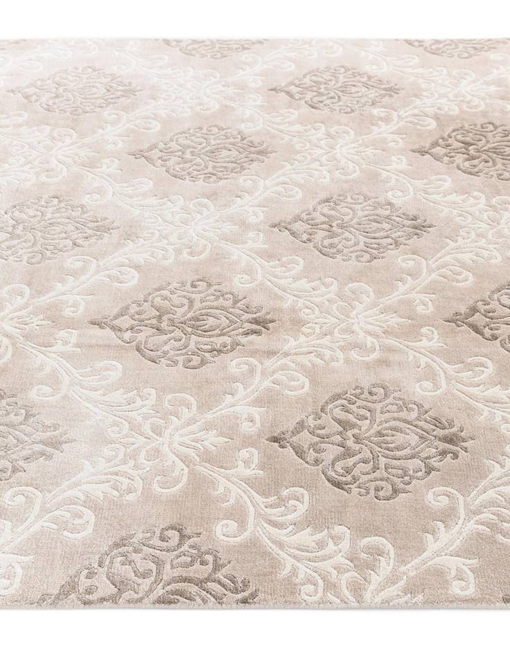 Detail image of  5' 6 x 7' 10 Darya Rug