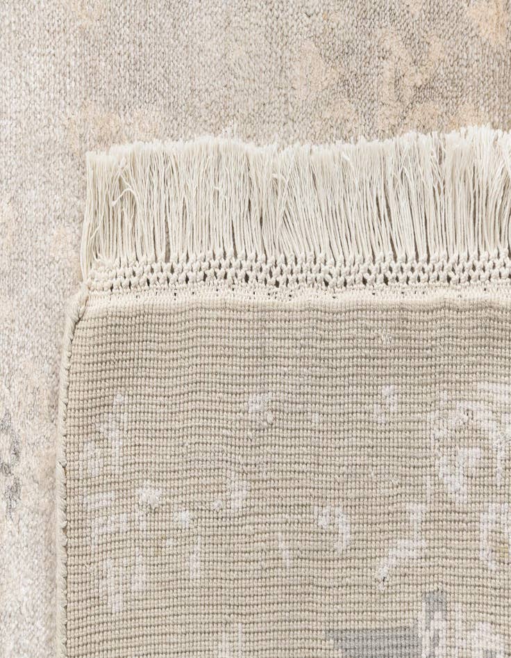 Detail image of  5' 7 x 8' 1 Darya Rug