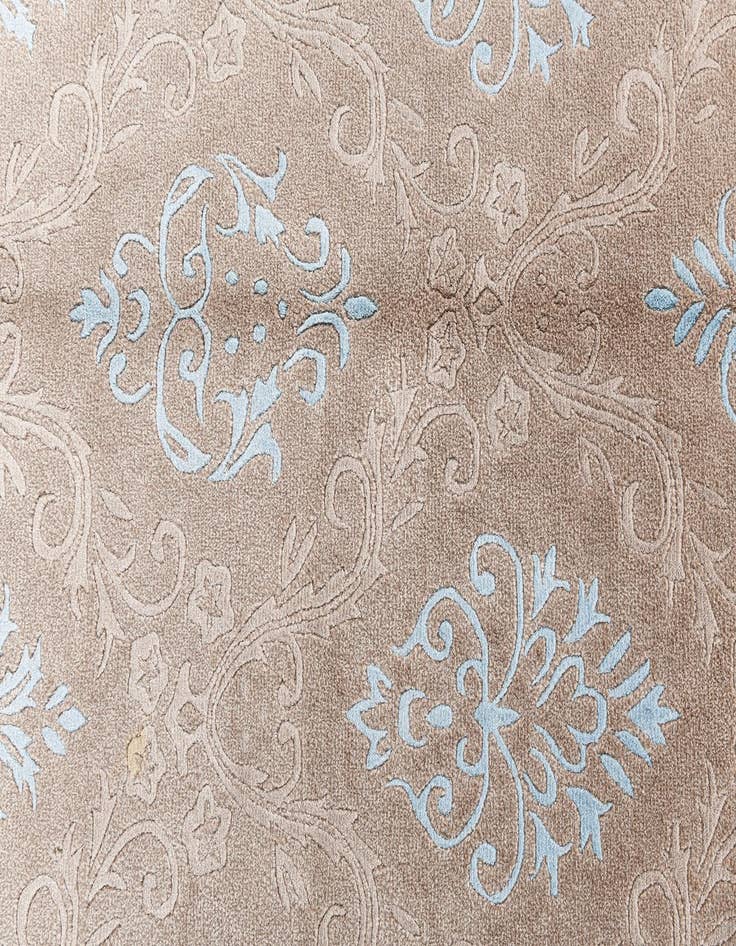 Detail image of  4' 3 x 6' 4 Darya Rug