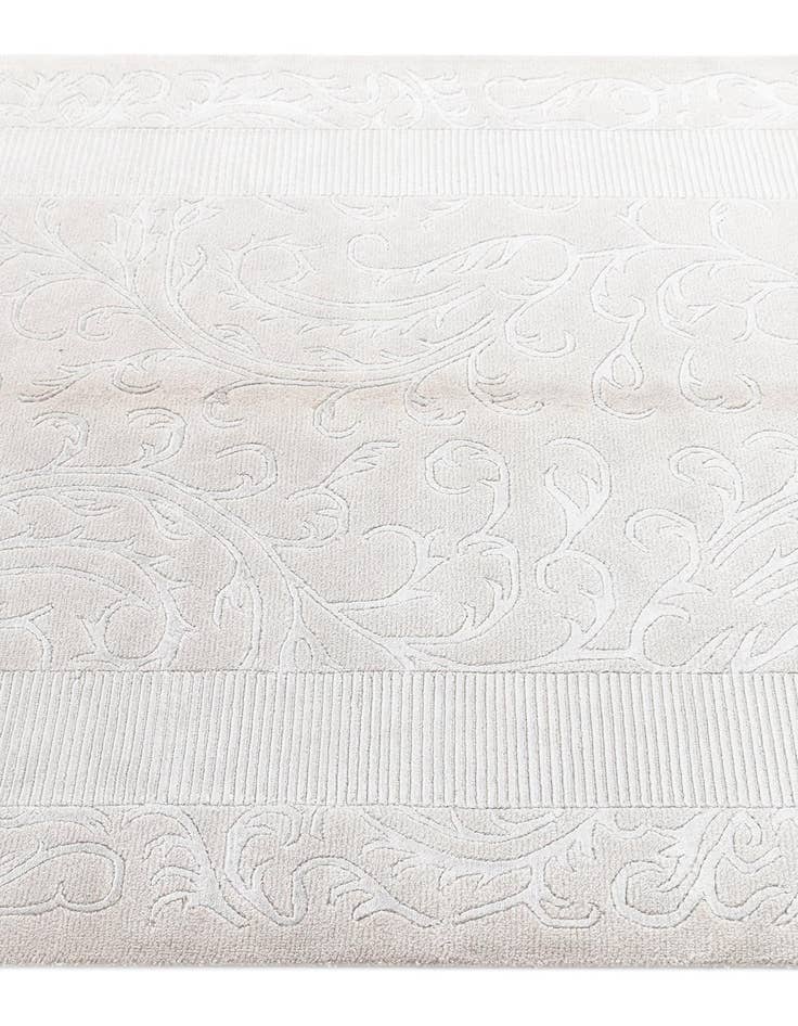 Detail image of  4' 5 x 6' 5 Darya Rug