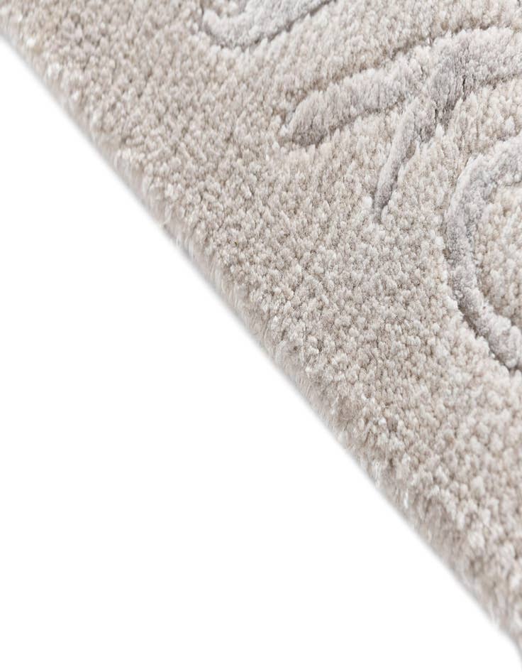 Detail image of  4' 5 x 6' 5 Darya Rug