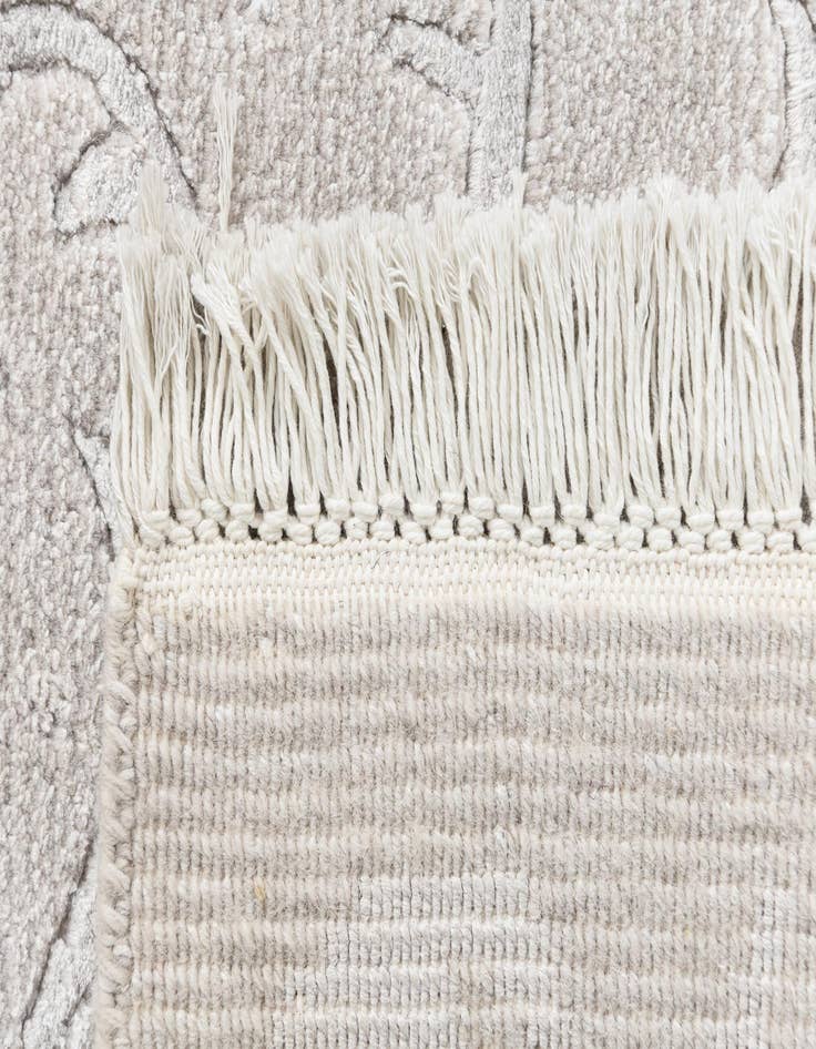 Detail image of  4' 5 x 6' 5 Darya Rug