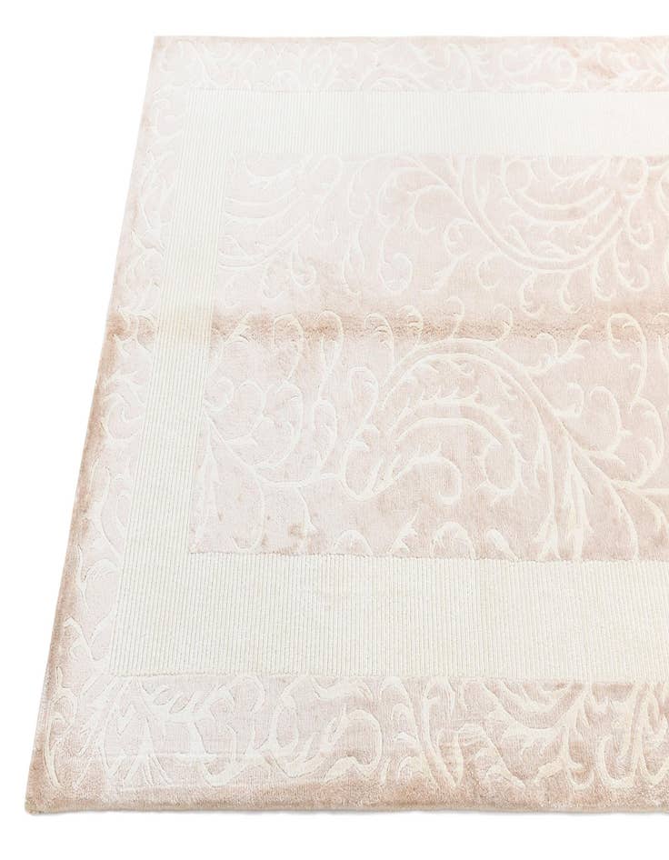 Detail image of  4' 3 x 6' 2 Darya Rug