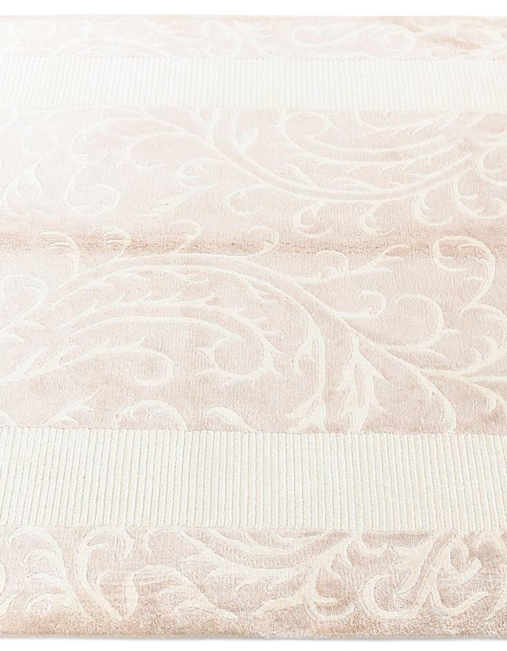 Detail image of  4' 3 x 6' 2 Darya Rug