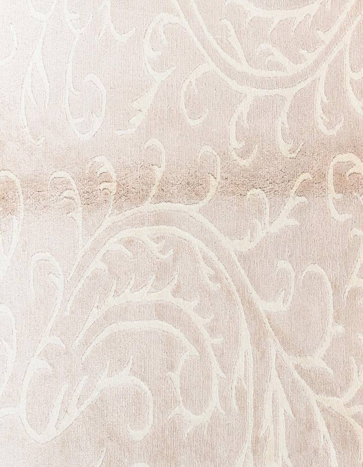 Detail image of  4' 3 x 6' 2 Darya Rug