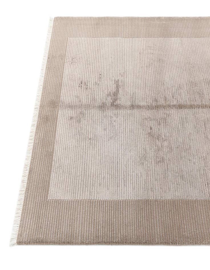 Detail image of  4' x 6' Darya Rug