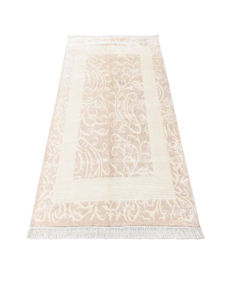 Detail image of  4' 4 x 6' 3 Darya Rug