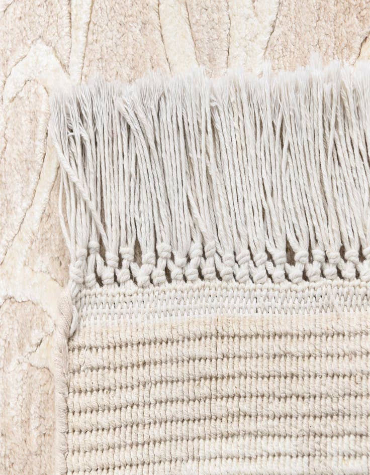 Detail image of  4' 4 x 6' 3 Darya Rug