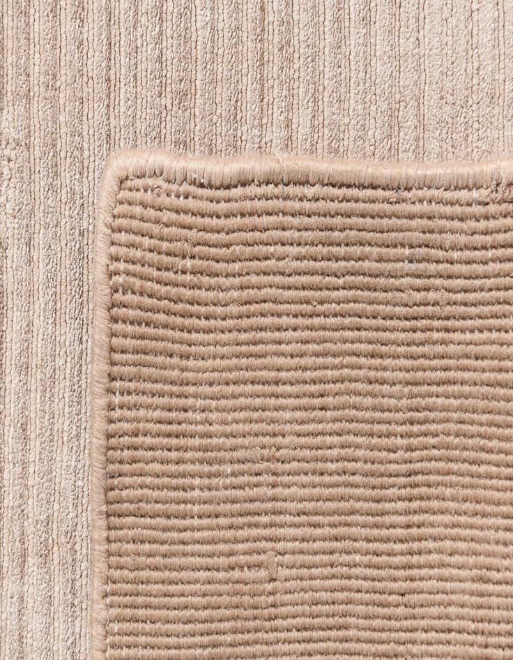 Detail image of  4' 1 x 5' 11 Darya Rug