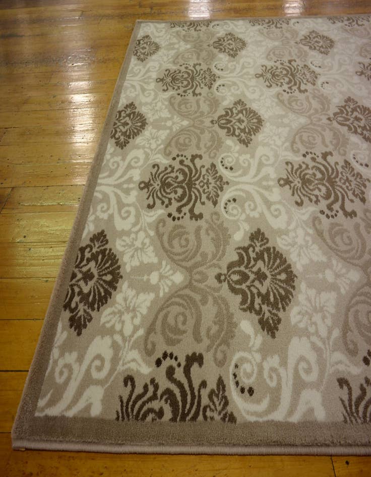 Detail image of  5' 3 x 7' 6 Diana Rug