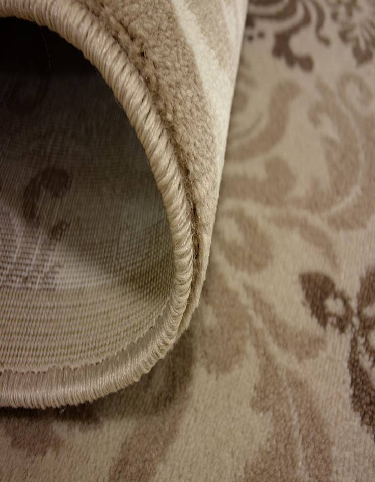 Detail image of  5' 3 x 7' 6 Diana Rug