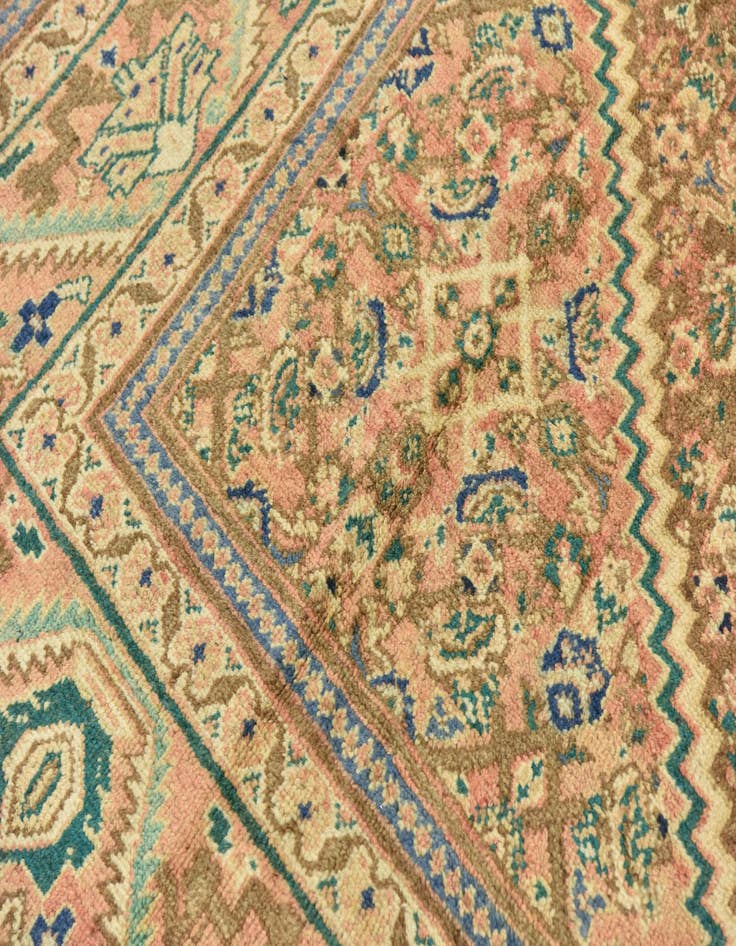 Detail image of  10' 5 x 14'  Hand Knotted Farahan Persian Wool Rug
