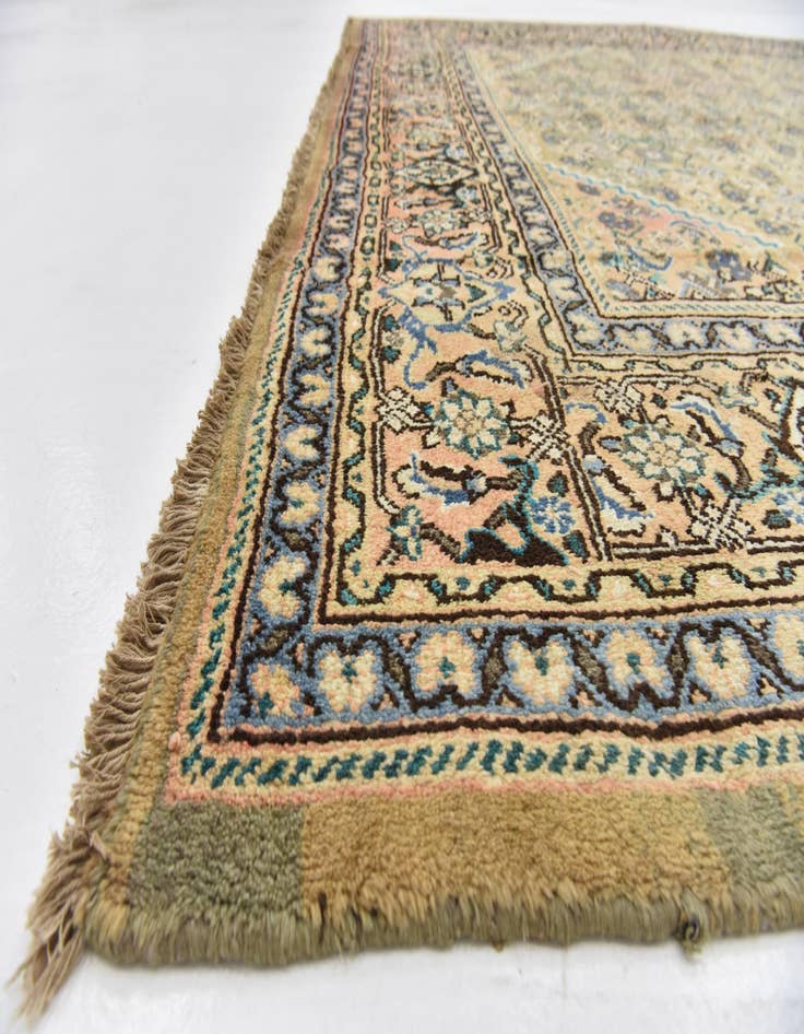 Detail image of  9' 10 x 13' 4  Hand Knotted Farahan Persian Wool Rug