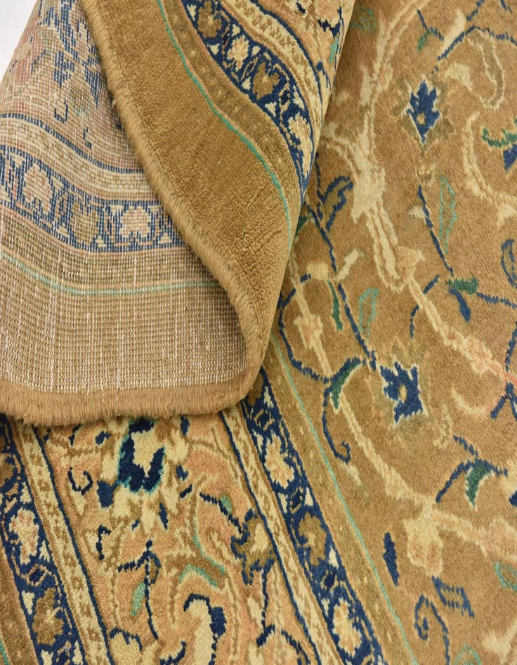 Detail image of  9' 9 x 13' 6  Hand Knotted Farahan Persian Wool Rug