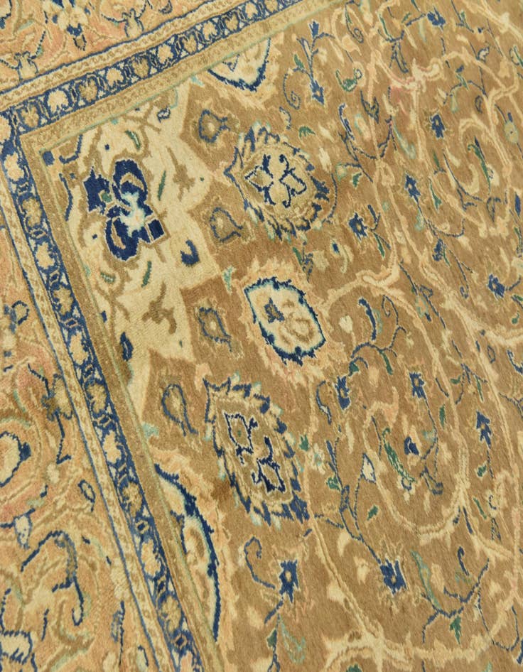 Detail image of  9' 9 x 13' 6  Hand Knotted Farahan Persian Wool Rug