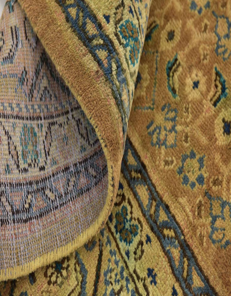 Detail image of  9' 9 x 13' 2  Hand Knotted Farahan Persian Wool Rug