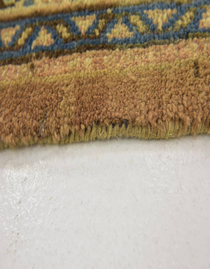 Detail image of  9' 9 x 13' 2  Hand Knotted Farahan Persian Wool Rug