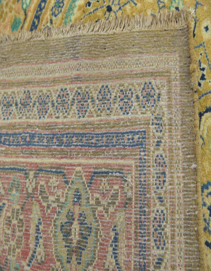 Detail image of  10' 5 x 13' 3  Hand Knotted Farahan Persian Wool Rug