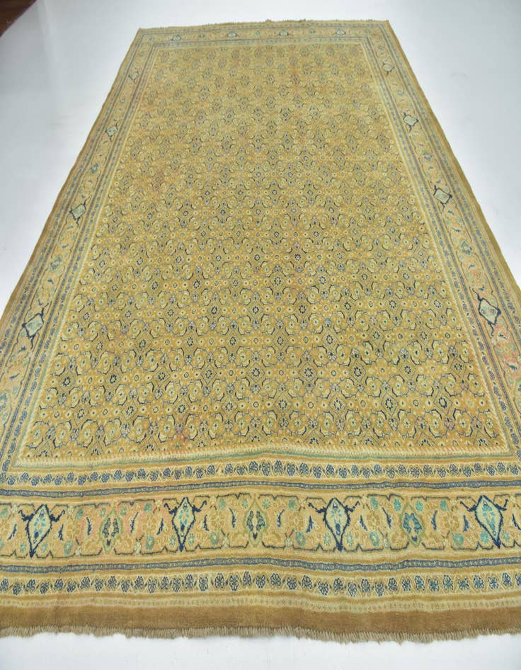 Detail image of  10' 5 x 13' 3  Hand Knotted Farahan Persian Wool Rug